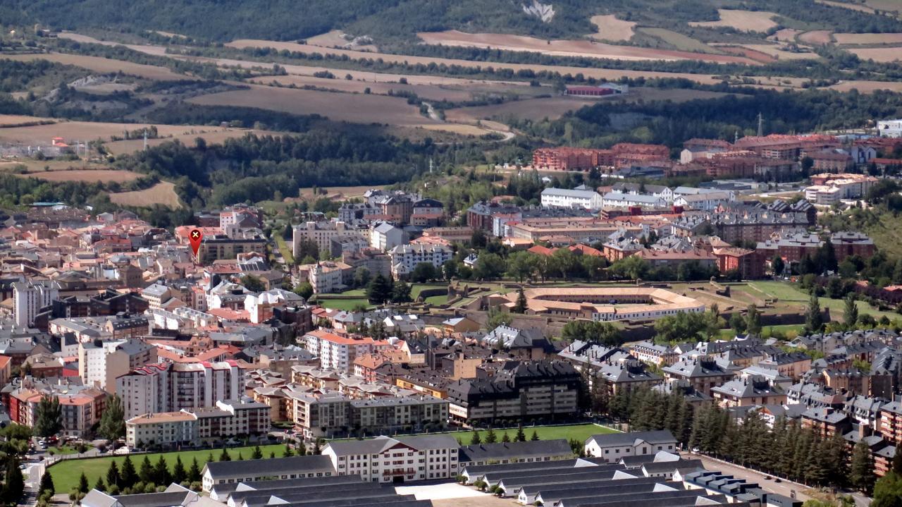 Jaca Centrum Exterior photo